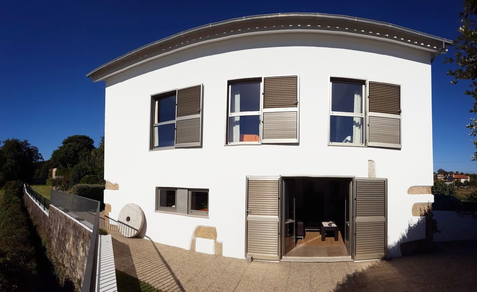 Property building, Facade/entrance, Off site, Day, Summer, Other, Decorative detail, On site, Garden view