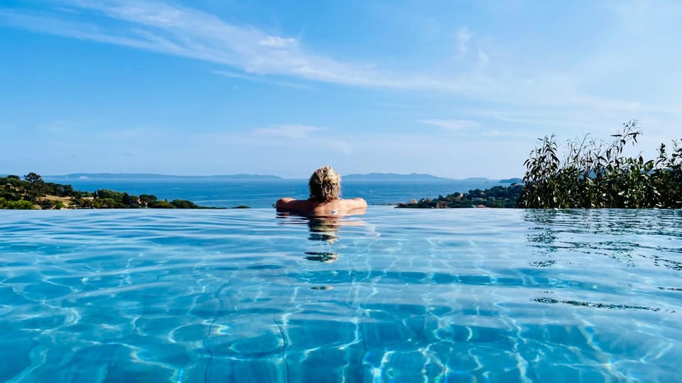 Pool view, Sea view, Swimming pool