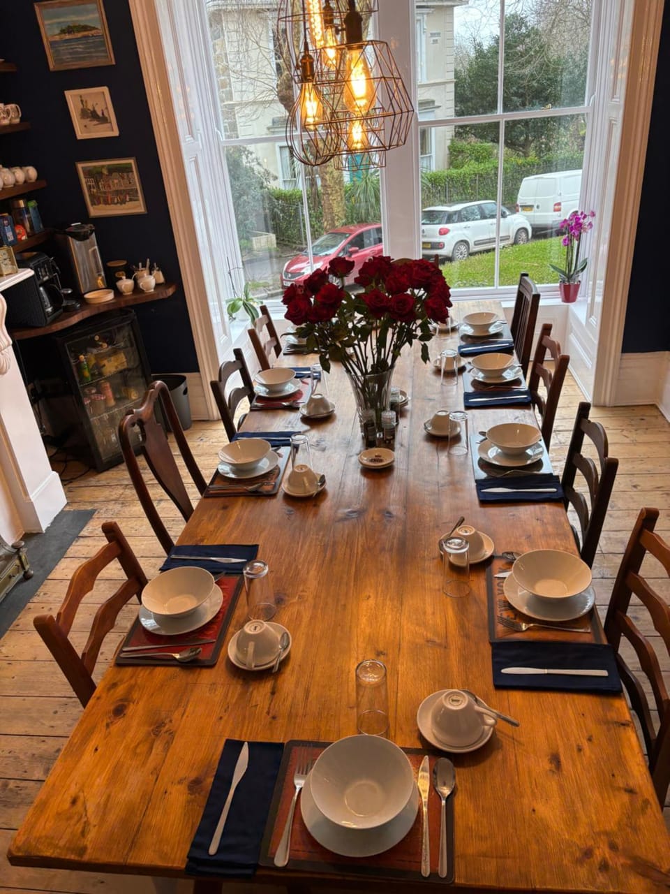 Restaurant/places to eat, Food and drinks, Banquet/Function facilities, Seating area, Dining area
