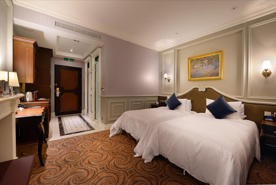 Golden Tulip RS Boutique Hotel-Tainan Hotel in Kaohsiung