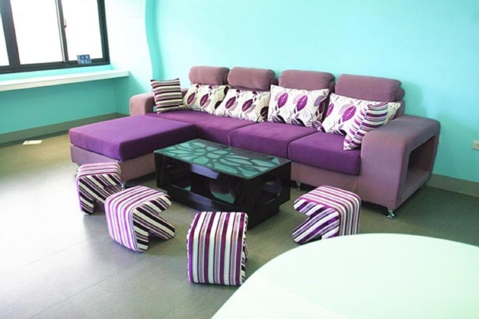 Communal lounge/ TV room
