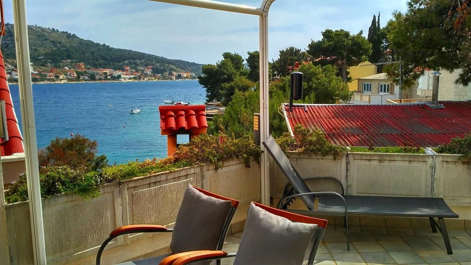 Day, View (from property/room), Balcony/Terrace, Seating area, Sea view