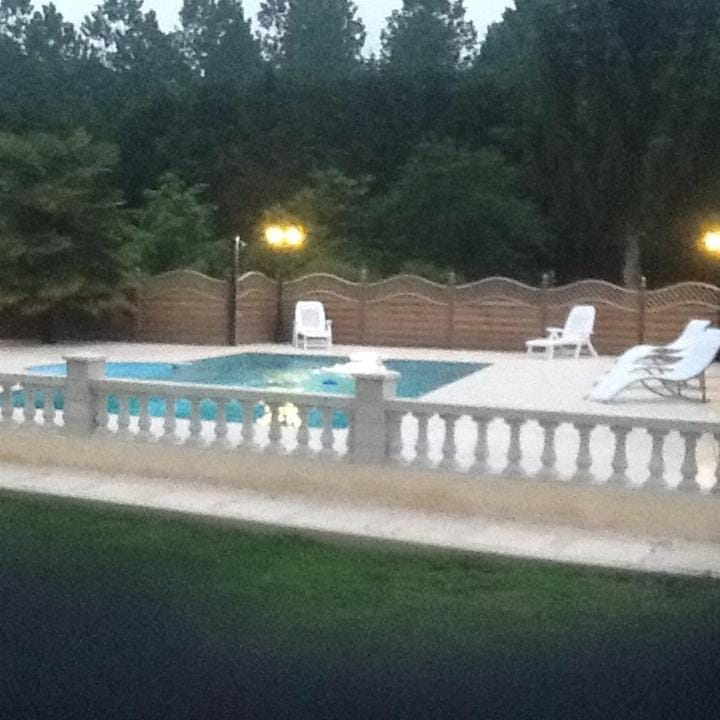 Swimming pool