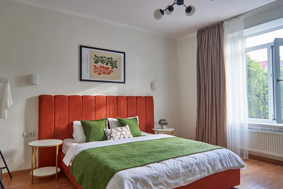 Bed, Photo of the whole room