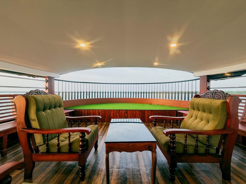 Balcony/Terrace, Living room, Seating area, Dining area