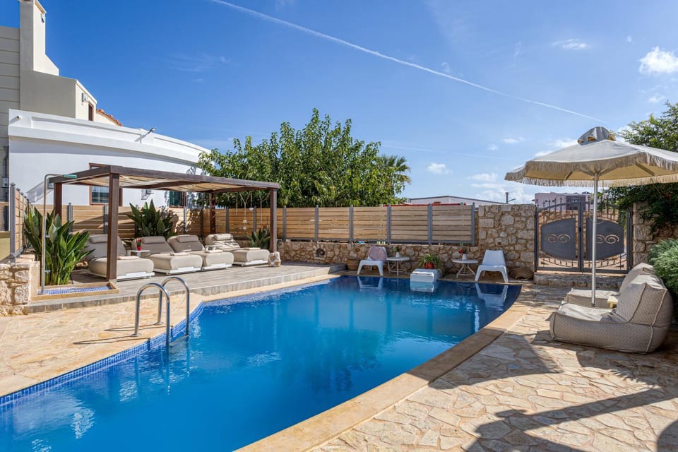 Patio, Swimming pool