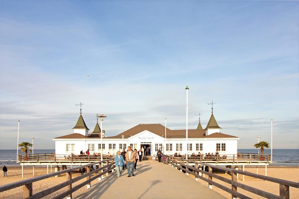 Nearby landmark, Beach