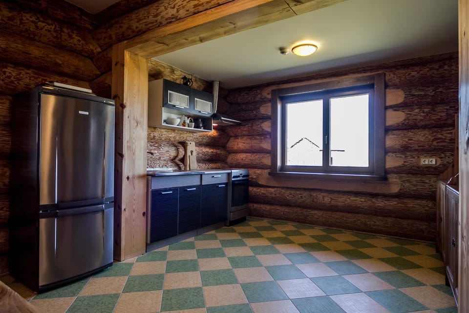Kitchen or kitchenette, Communal kitchen