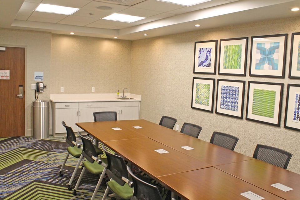 Meeting/conference room