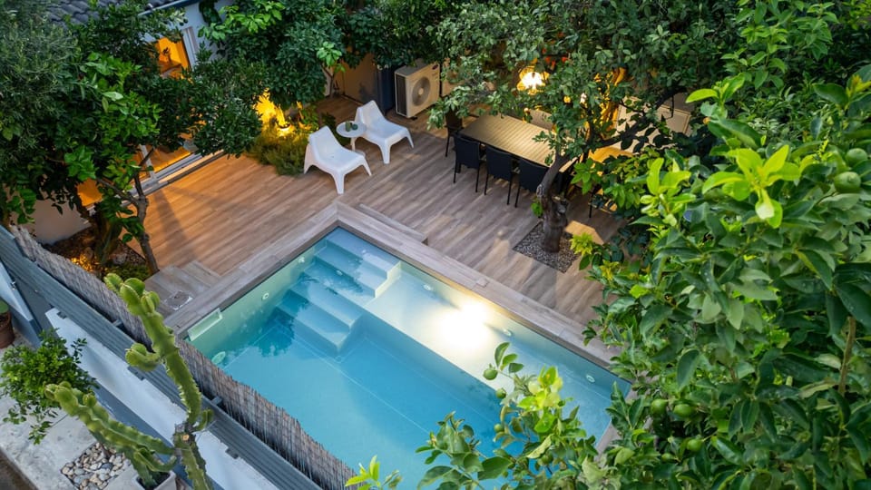 Day, Garden, Guests, Garden view, Pool view, Swimming pool, group of guests