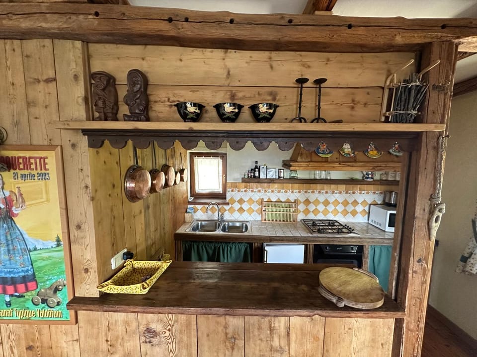 Kitchen or kitchenette
