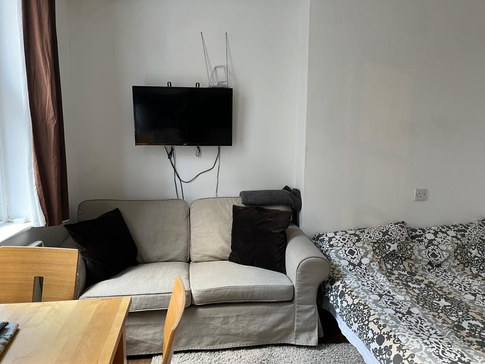 Safran House Apartment in London