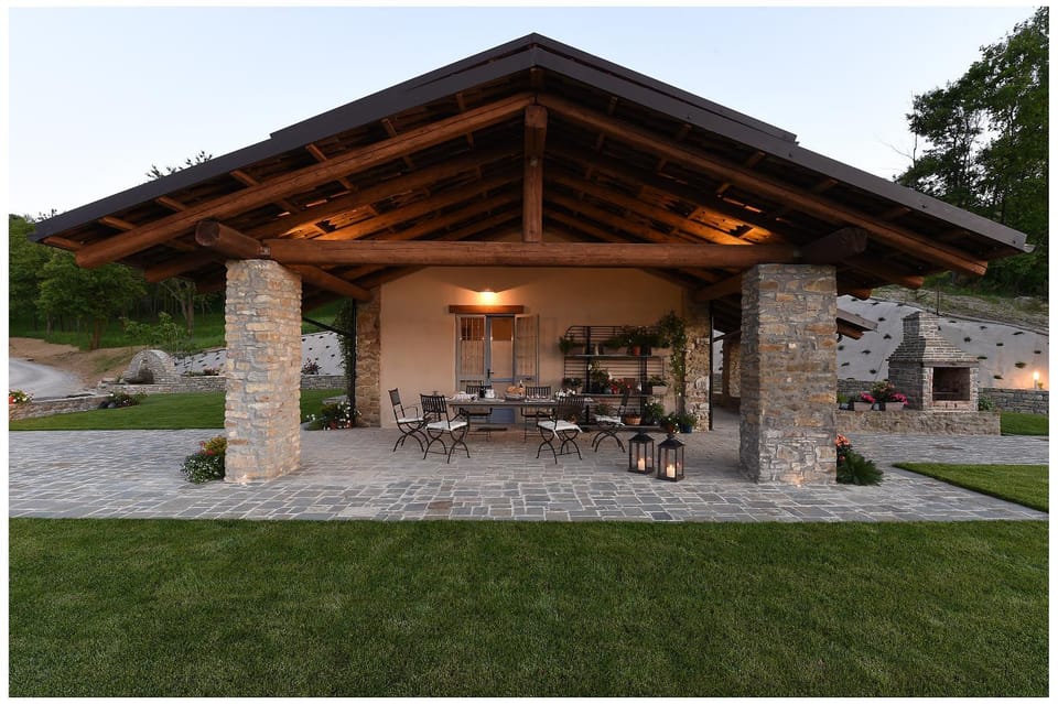 Patio, Facade/entrance
