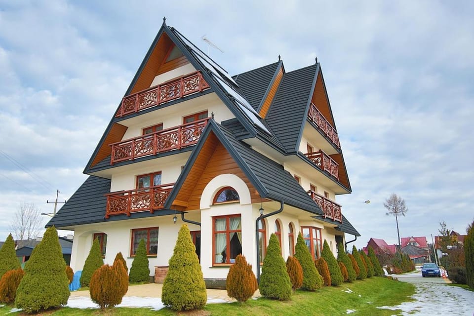 Property building, Nearby landmark