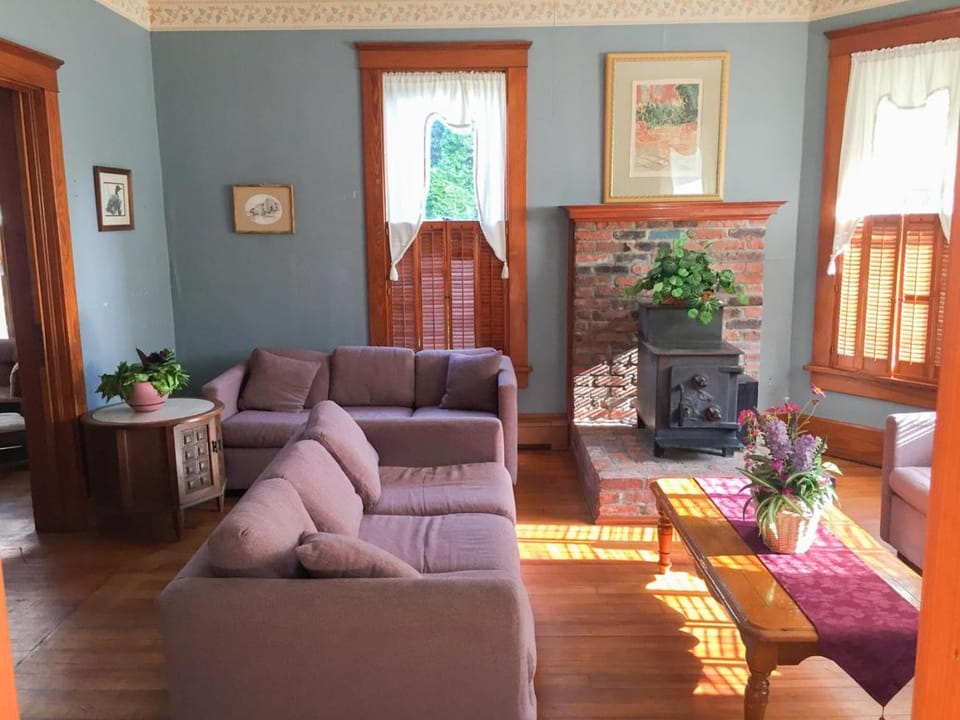 Aunt Jane's Two House in South Bass Island