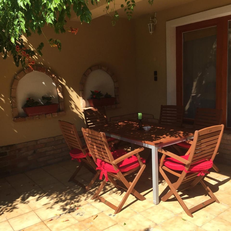 BBQ facilities, Balcony/Terrace