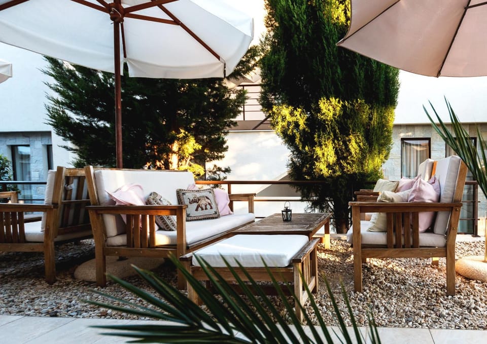 Lounge or bar