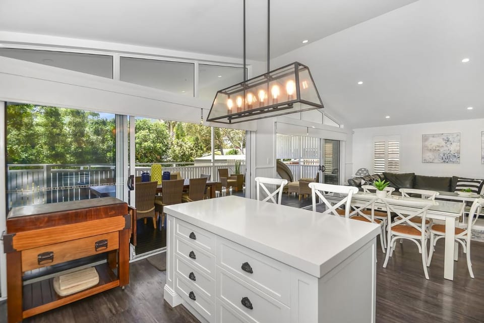 Margaret's Hamptons Beach House House in Hawks Nest