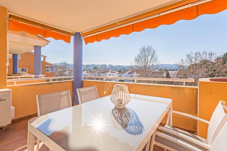 Balcony/Terrace, Mountain view