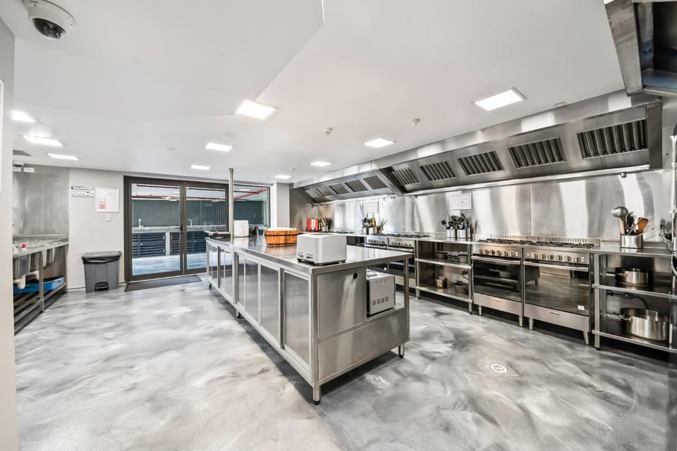 Communal kitchen, kitchen