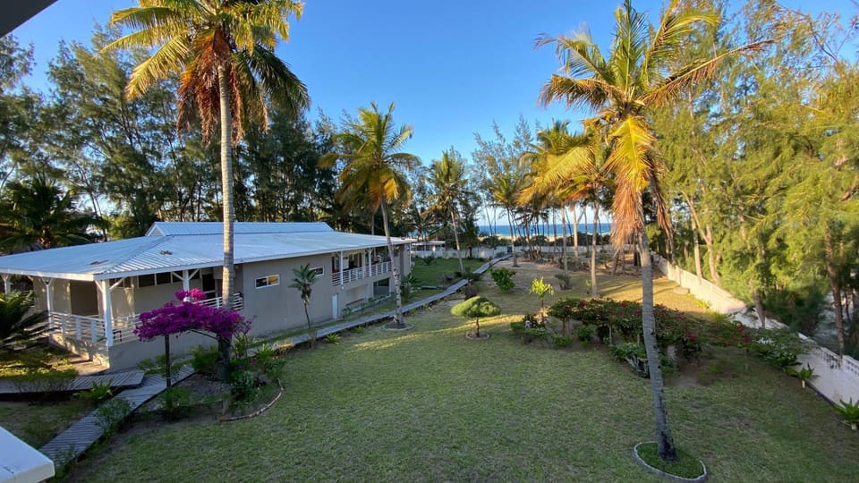 Barra Beach Villa Inhambane Villa in Africa