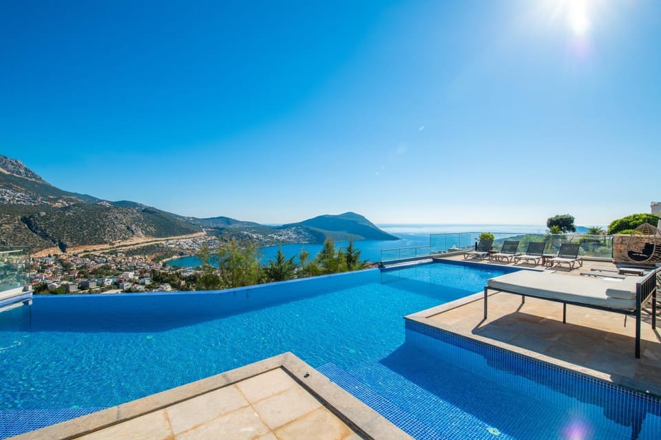 Villa Unlimited 5 Bedroom Luxury Villa with Infinity Pool Villa in Kalkan Belediyesi
