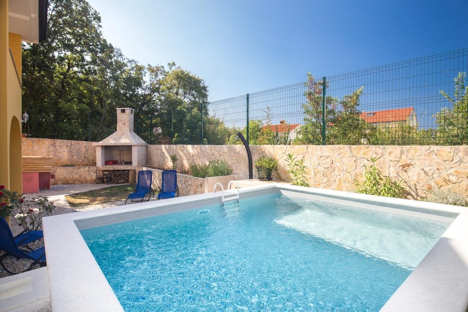 BBQ facilities, Pool view, Swimming pool, Swimming pool