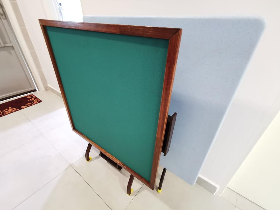 Kitchen or kitchenette, Seating area
