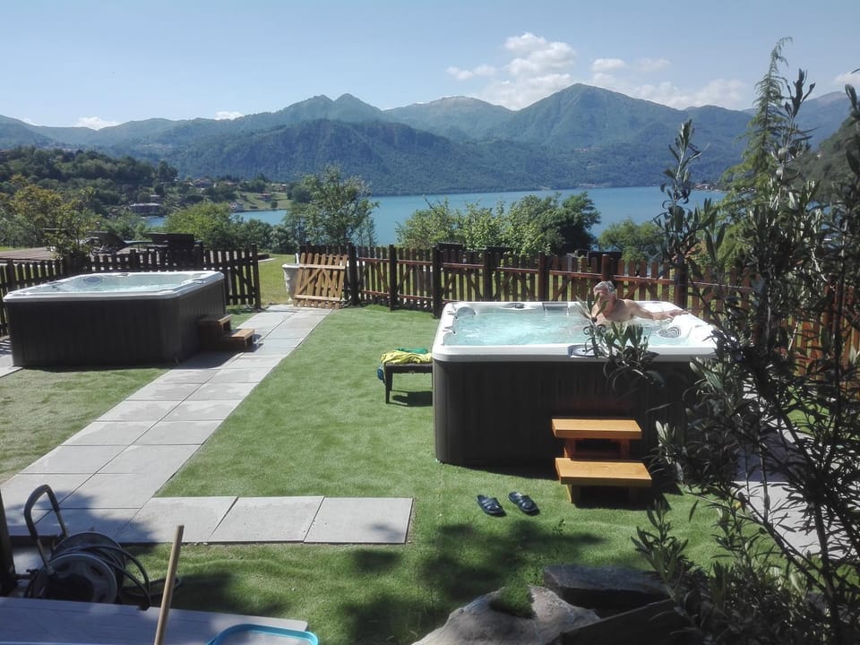 Swimming pool, Entertainment