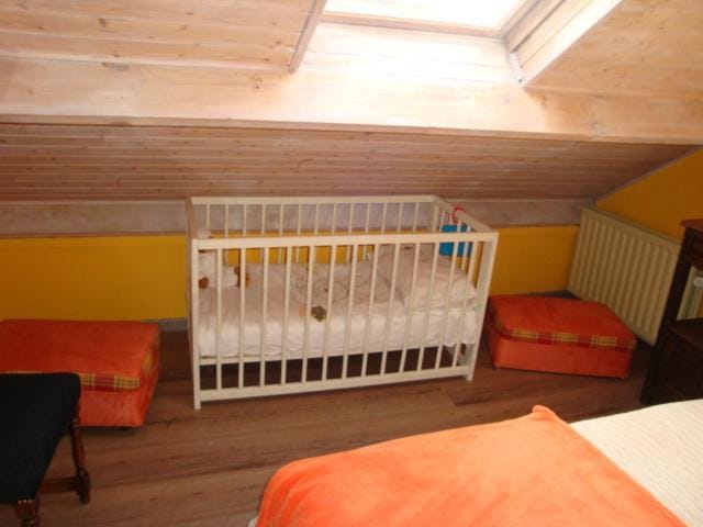cot