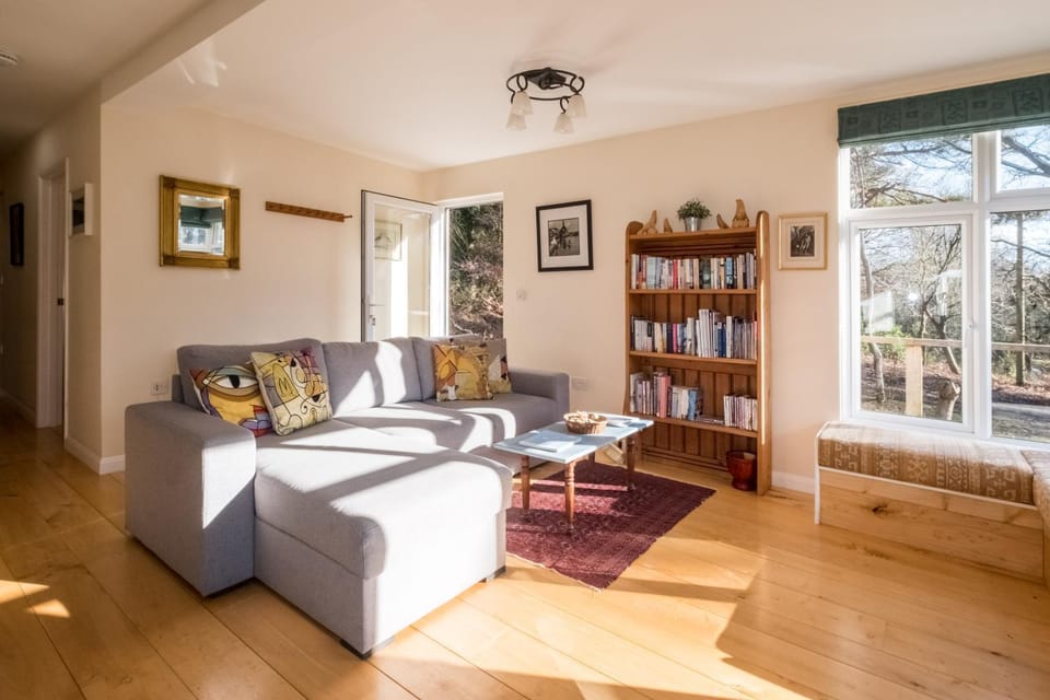 The Retreat, Unique property located in calming woodland surroundings, Close to Aldeburgh and Thorpeness House in Leiston