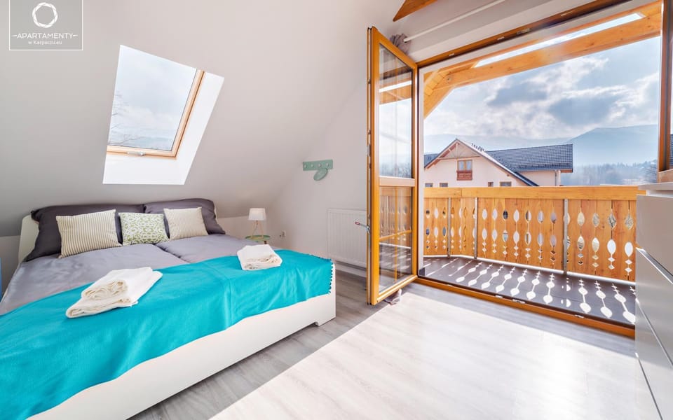 Bed, Natural landscape, Photo of the whole room, Bedroom, Mountain view, towels