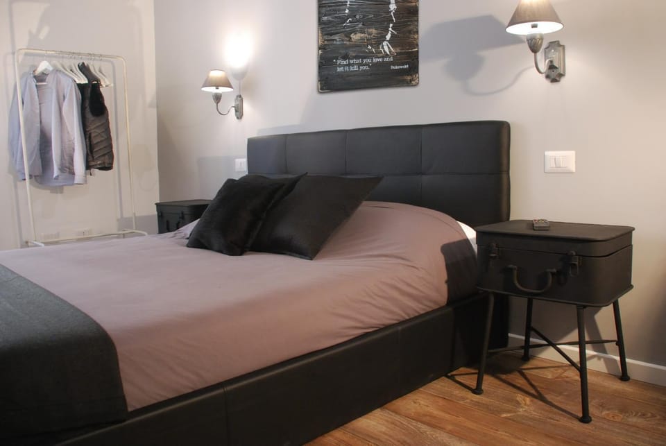 Bed, Decorative detail, Bedroom