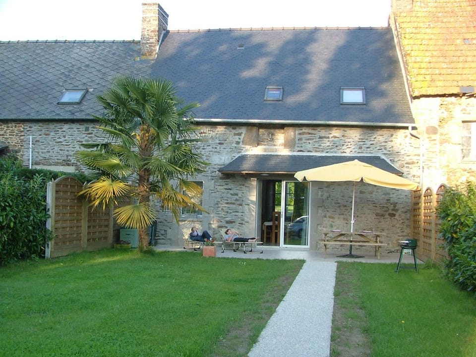 Patio, Facade/entrance