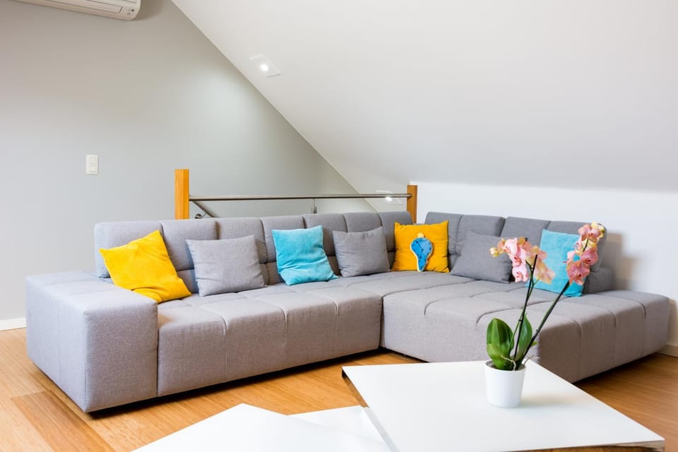 Living room, Decorative detail, Seating area