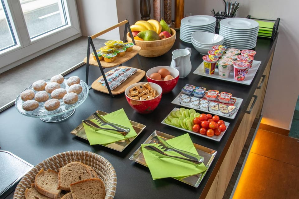 Buffet breakfast, Buffet breakfast