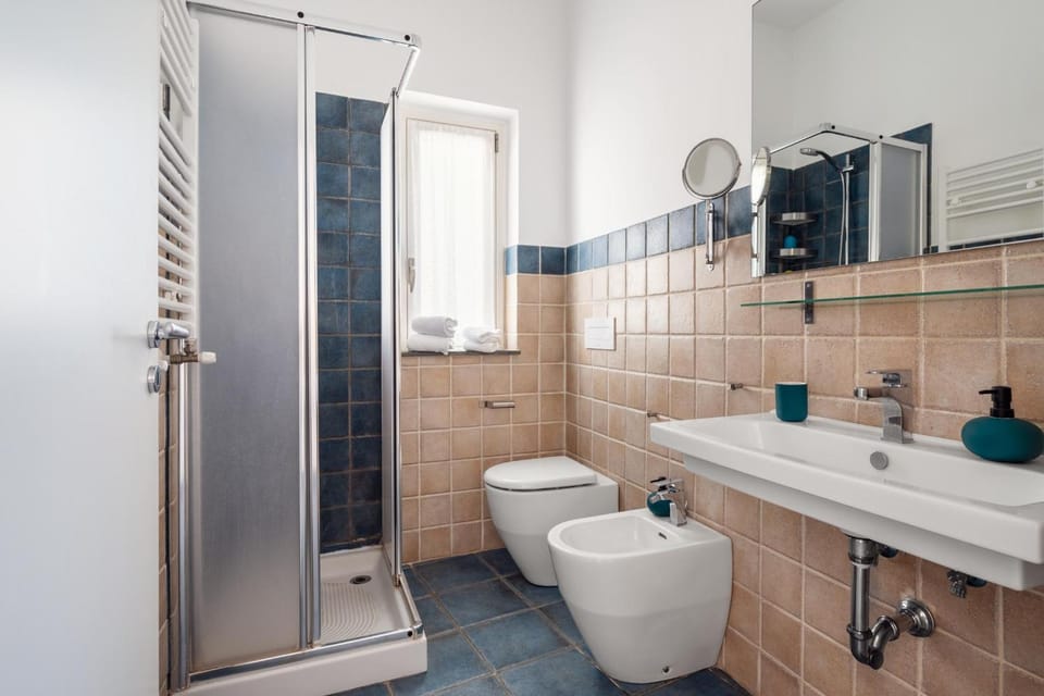 Shower, Bathroom, bidet