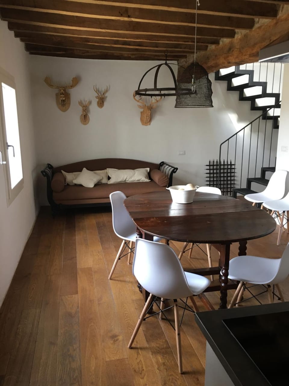 Living room, Dining area