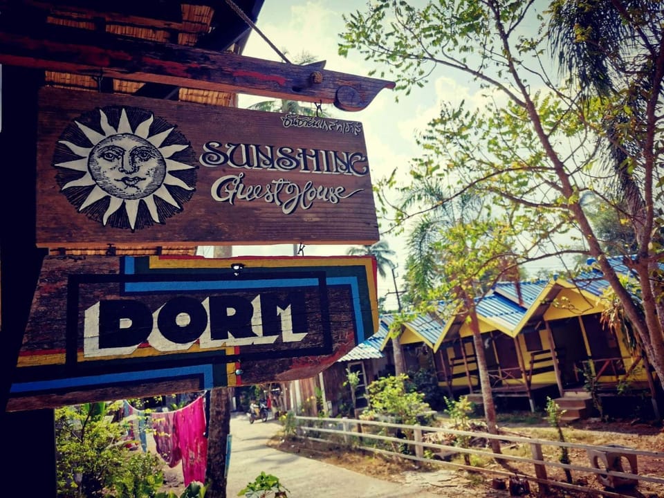 Cafe del sunshine Bed and Breakfast in Ko Chang
