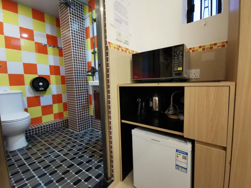 Hoi To Hostel Bed and Breakfast in Hong Kong