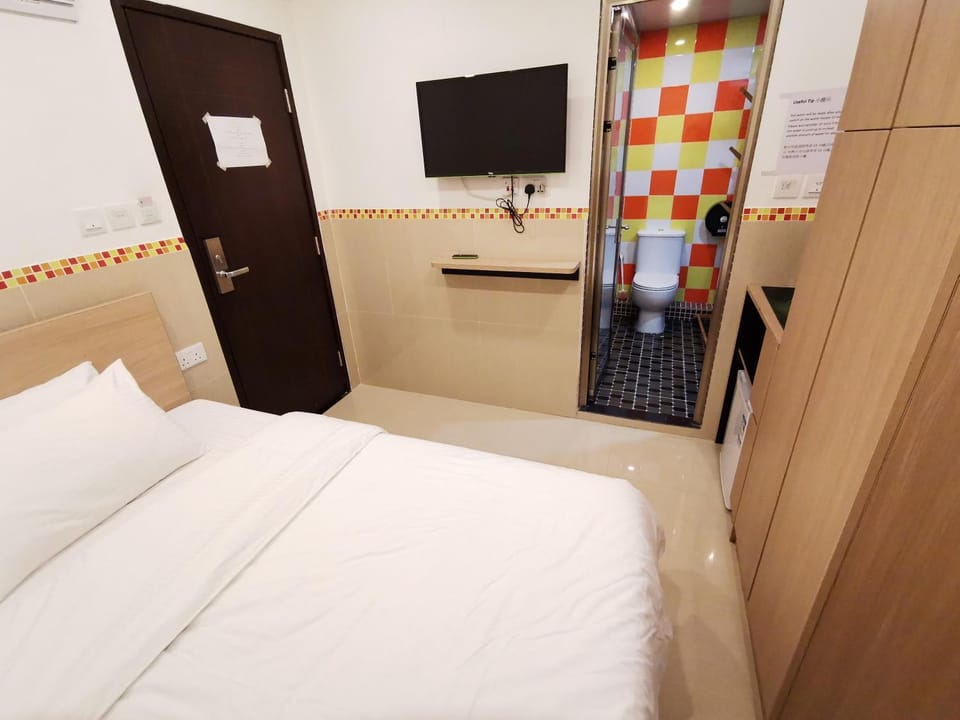 Hoi To Hostel Bed and Breakfast in Hong Kong