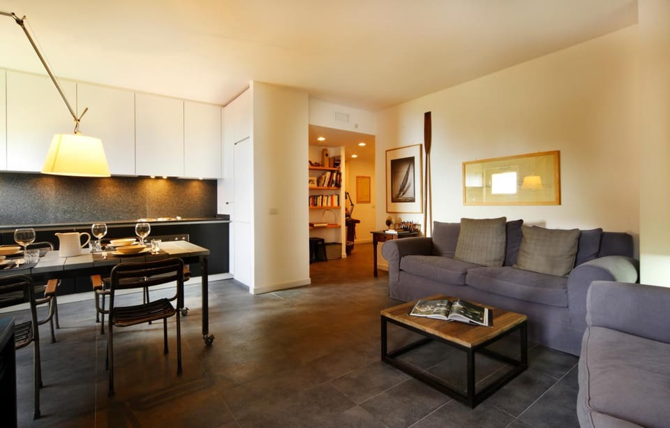 Communal lounge/ TV room
