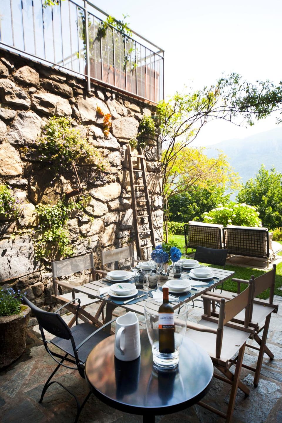 Garden, Dining area