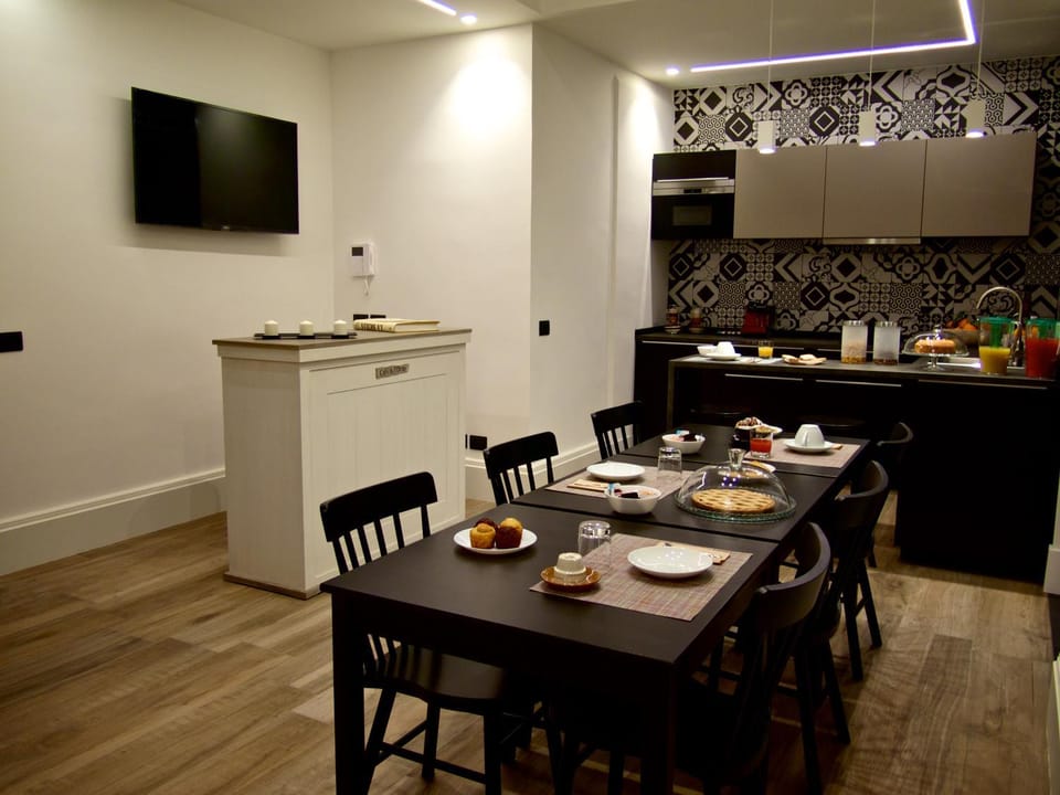 Lobby or reception, Communal kitchen