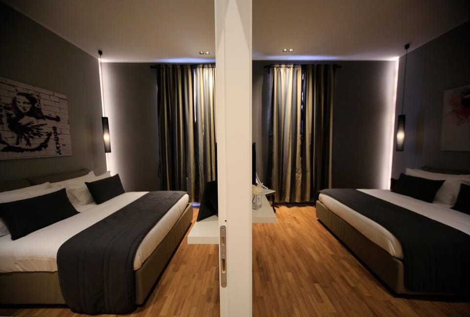 Bed, Other, Photo of the whole room, Decorative detail