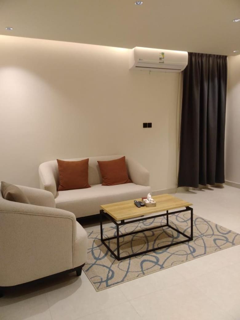 العييري للشقق المخدومة القصيم 4 Hotel in Riyadh Province