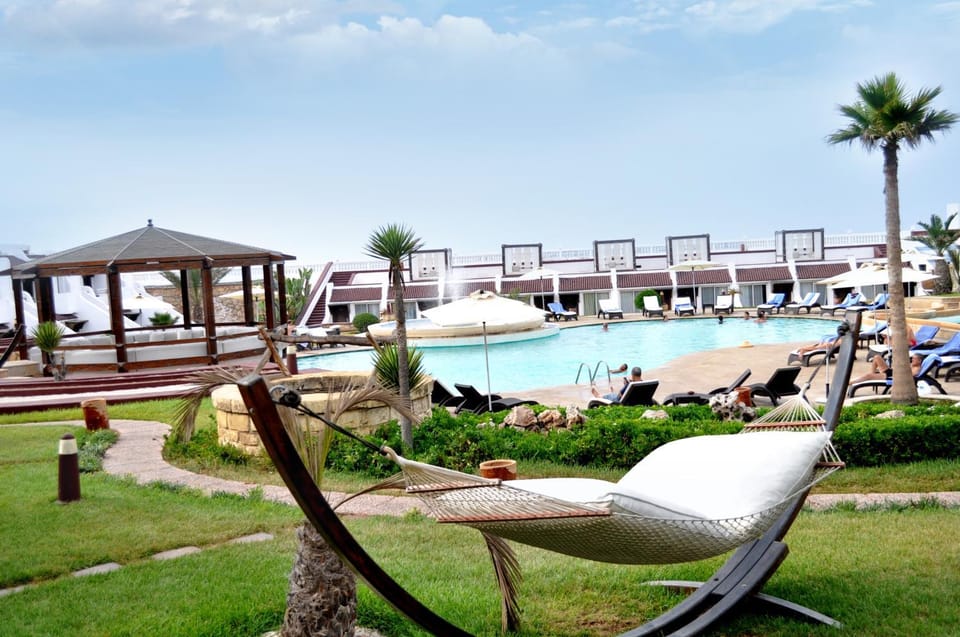 Garden, View (from property/room), Swimming pool, Swimming pool