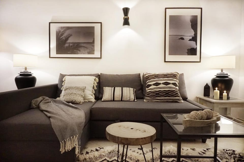 Communal lounge/ TV room, TV and multimedia, Living room, Decorative detail, Decorative detail, Family