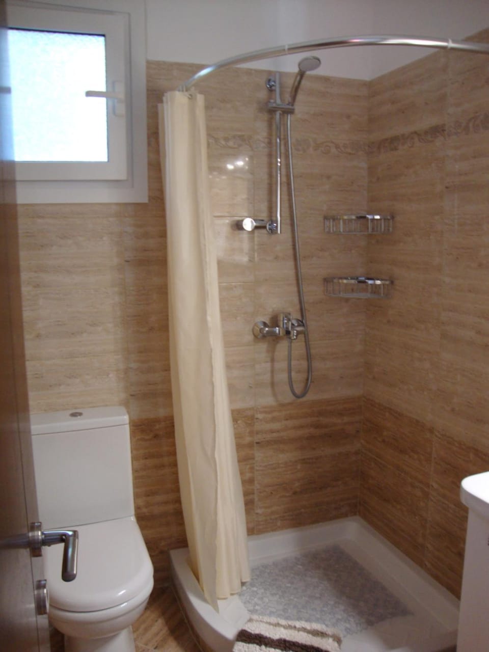 Shower, Toilet