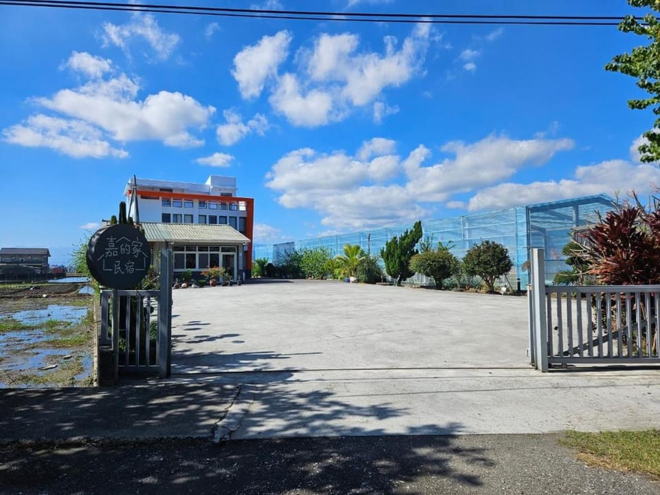 Property building, Day